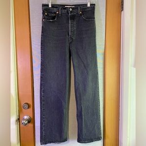 Levi’s Ribcage Straight Ankle Jeans